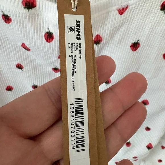 SKIMS Strawberry 🍓Set - Picture 3 of 6